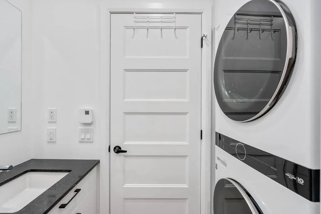 Appartement INITIAL / Parisianer / Centre-ville de Québec Canada