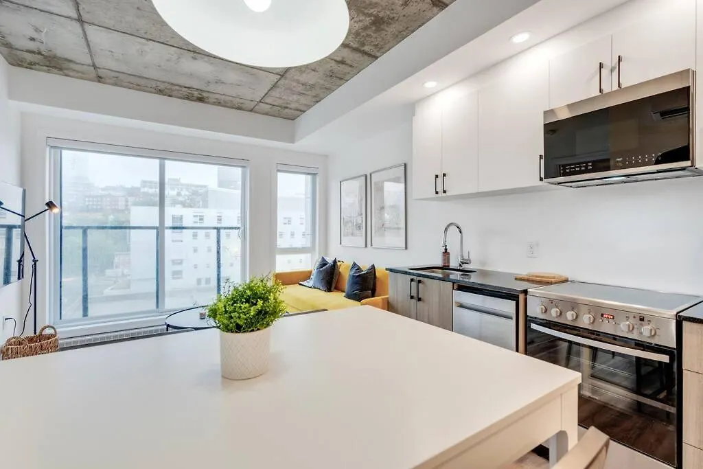 INITIAL / Parisianer / Centre-ville de Québec Appartement